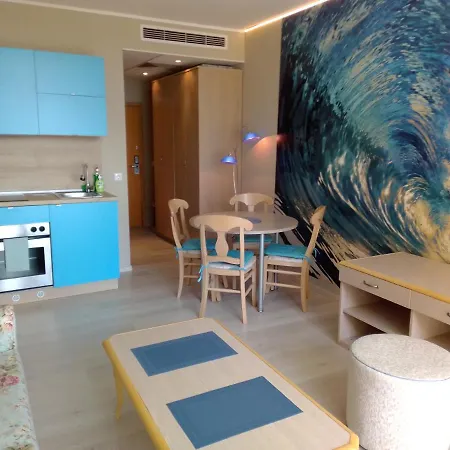 Color Sea Sunny Center ساني بيتش